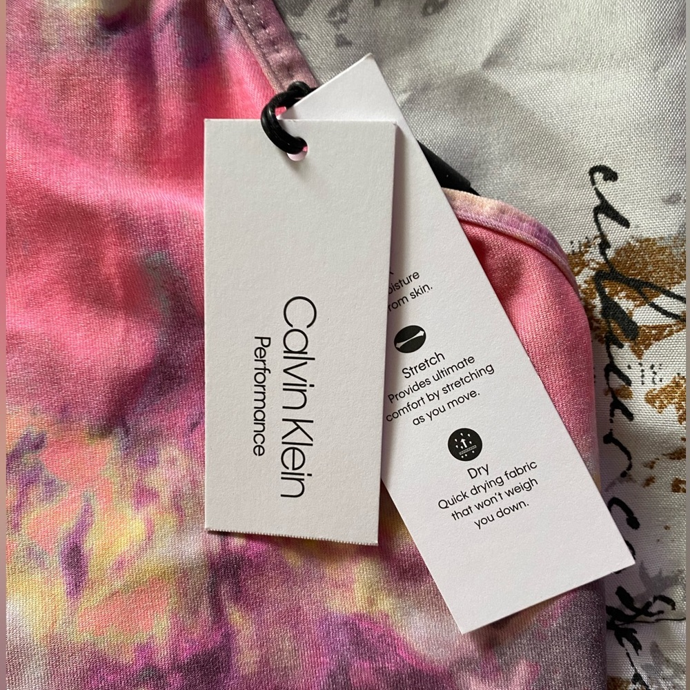 NWT women’s Calvin Klein Performance cropped tank - Picture 7 of 8